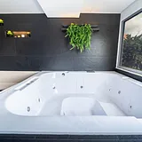 Modern Jacuzzi Suite • AC + Views photo 4