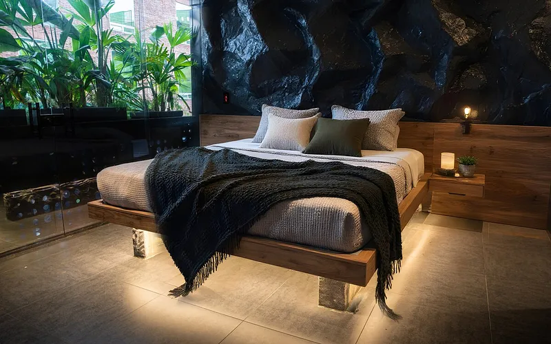 The Rock • 7BR King Bed Cave + Jacuzzi @ Lleras photo 2
