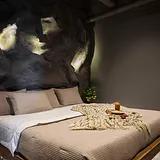 The Rock • 7BR King Bed Cave + Jacuzzi @ Lleras photo 23