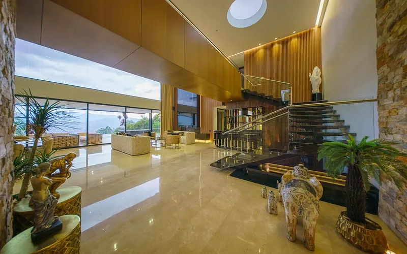 El Poblado Mansion | 7 Bedrooms-Pool•Jacuzzi•Sauna•Gym photo 1