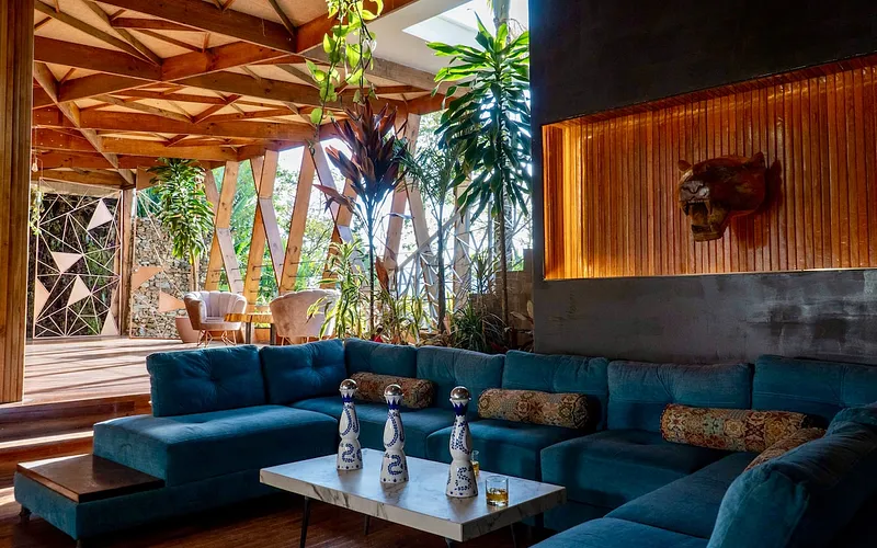 El Poblado’s largest mansion: 2 pools + nightclub photo 2