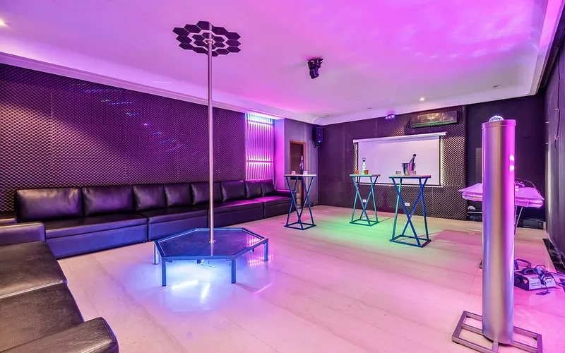 PH, Luxury Jacuzzi • Pool • 6BR • Views inPoblado photo 4