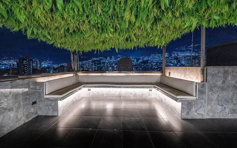 Penthouse • Private Jacuzzi + Sauna + Turkish Bath photo 4