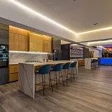 Nightlife PH with Pool Provenza photo 5