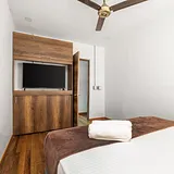 Casa Madera in Lleras Park 7BR & private Jacuzzi photo 6