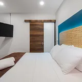 Casa Madera in Lleras Park 7BR & private Jacuzzi photo 12