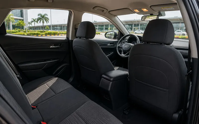 Private Airport Transfer — Car (2 Guests) photo 3