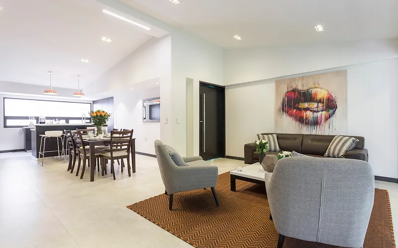 Lleras Park | 3br Lux PH | Balcony | AC | Best Wifi | photo 2