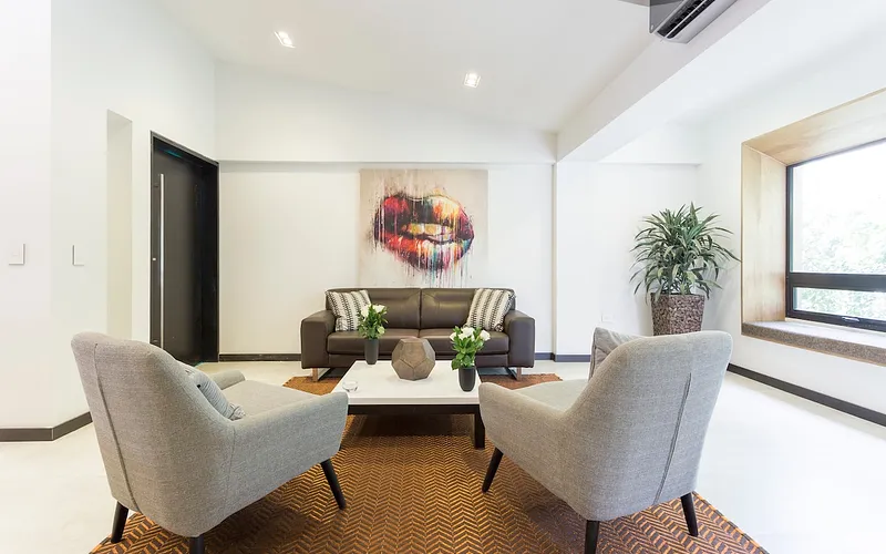 Lleras Park | 3br Lux PH | Balcony | AC | Best Wifi | photo 3