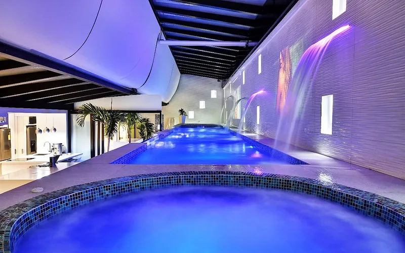 Parque Lleras 8br Luxury Apt Glass Pool&2 Jacuzzis photo 1